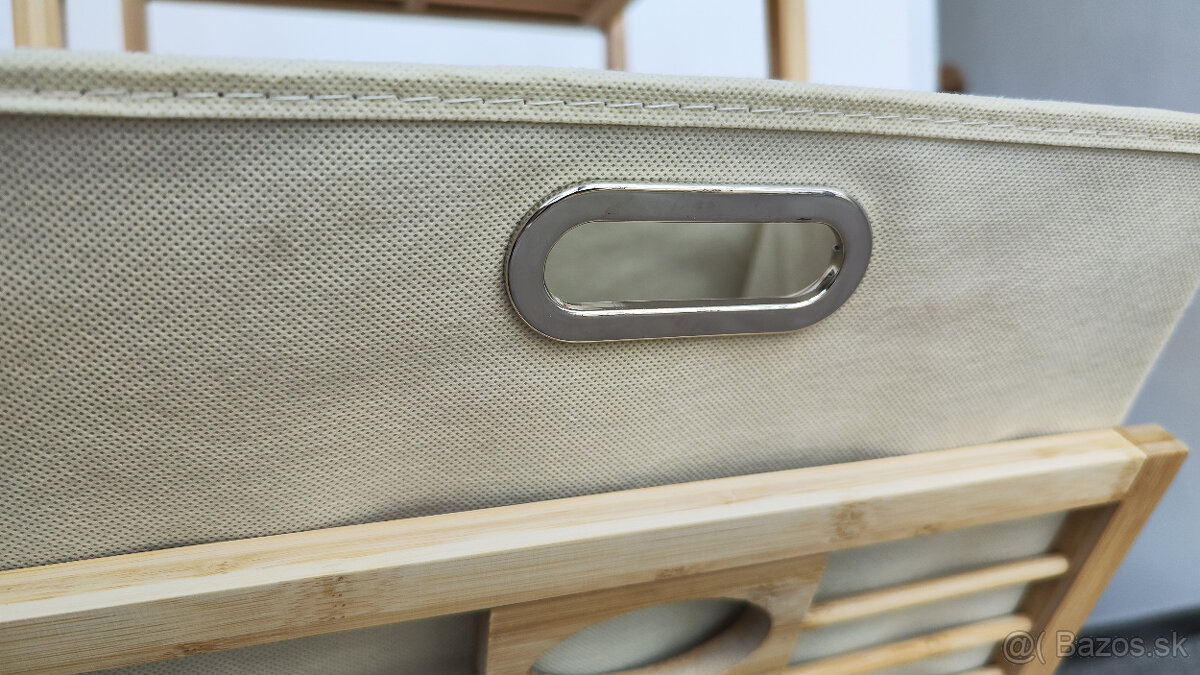 Bambusová polica s košom na prádlo - 18