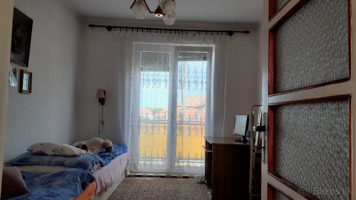 Na predaj priestranný 4-izbový rodinný dom - 18