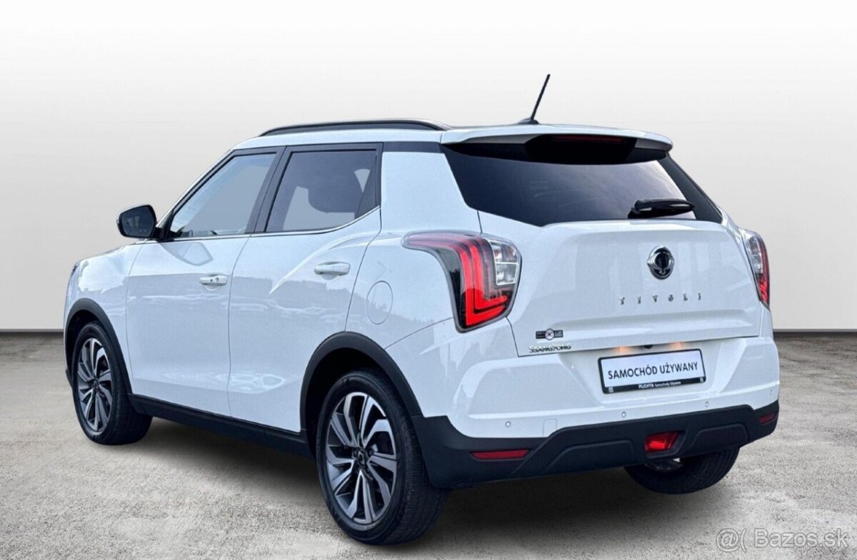Kúpim SsangYong Tivoli oranžové alebo biele - 18