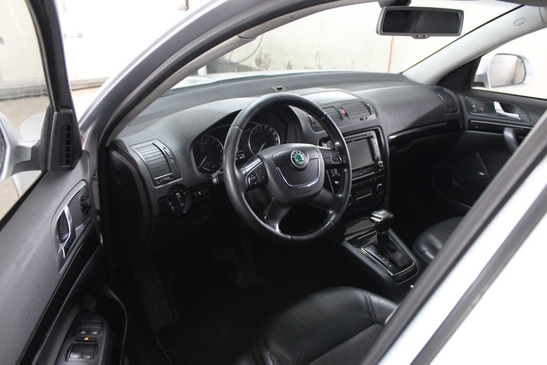 Škoda Octavia Combi 2.0 TDI 4x4 L&K DSG - 18