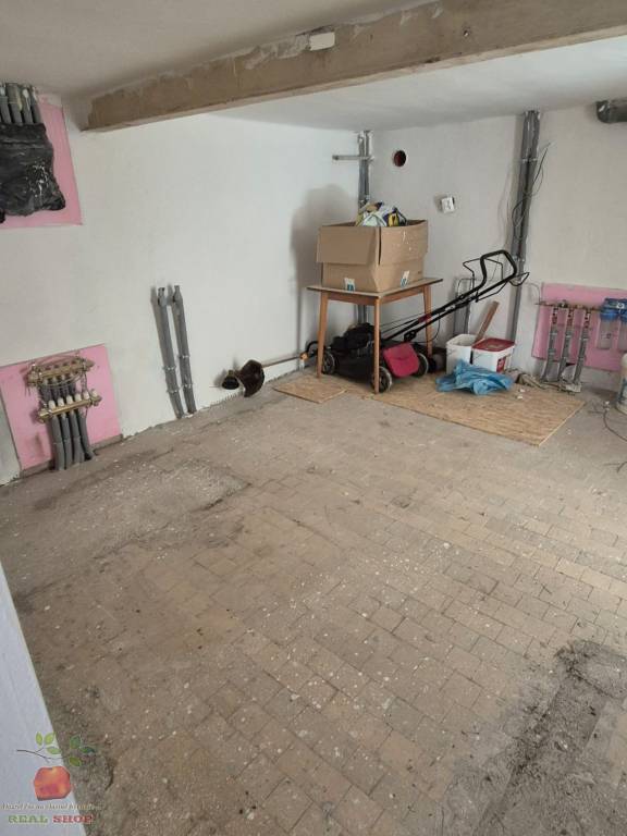 Na predaj: Priestranný dvojgeneračný dom v podhorskej obci J - 18