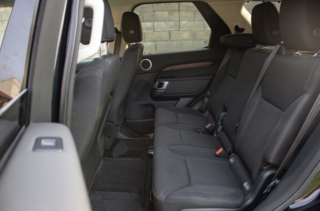 Land Rover Discovery 3.0 SDV6 SE - 18