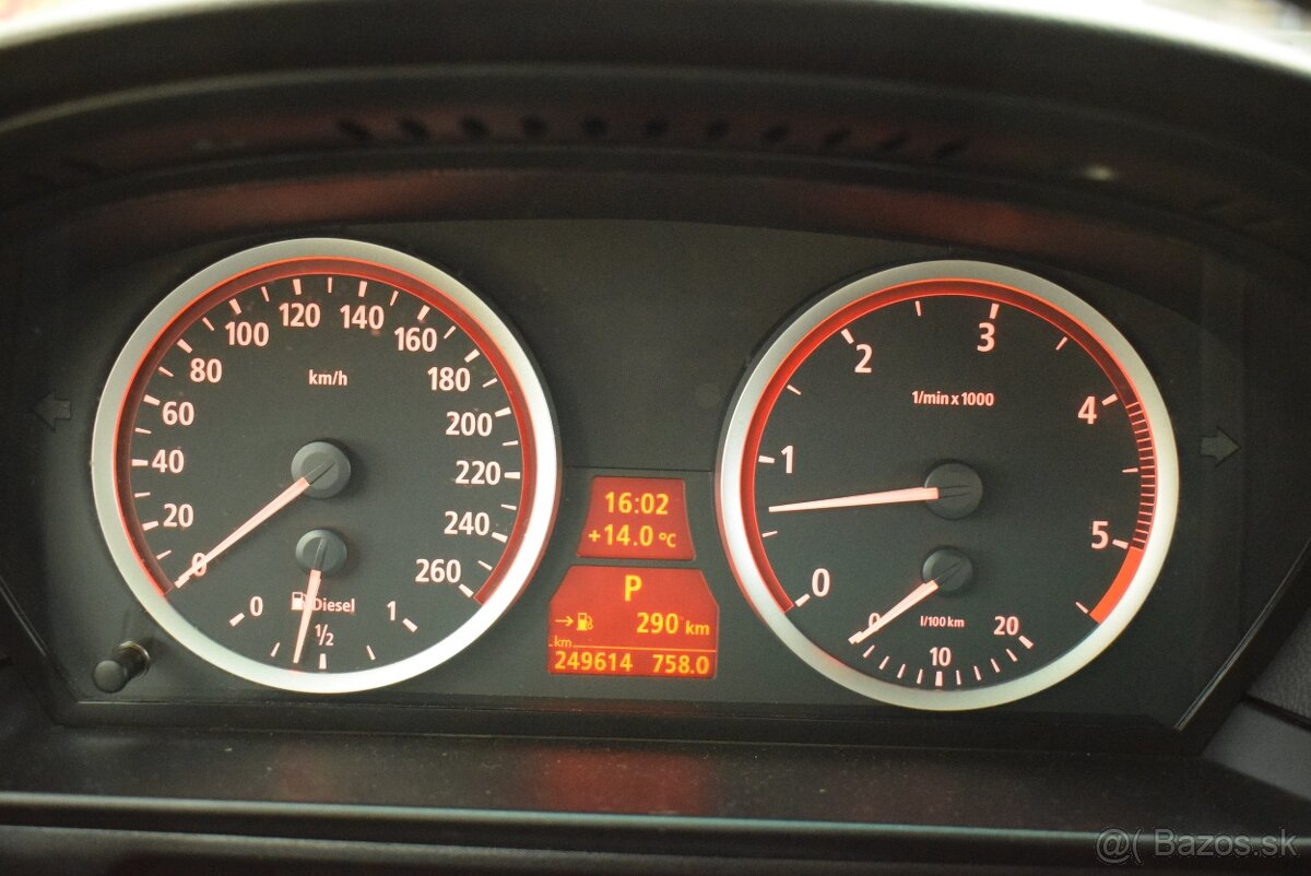 BMW Řada 5 3,0 530XD 170 kW, xen,navi,servis, - 18