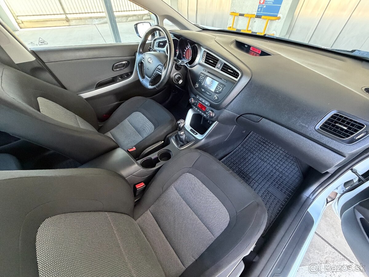 Kia Ceed SW 1.6 CRDi VGT Gold SR auto Facelift - 18