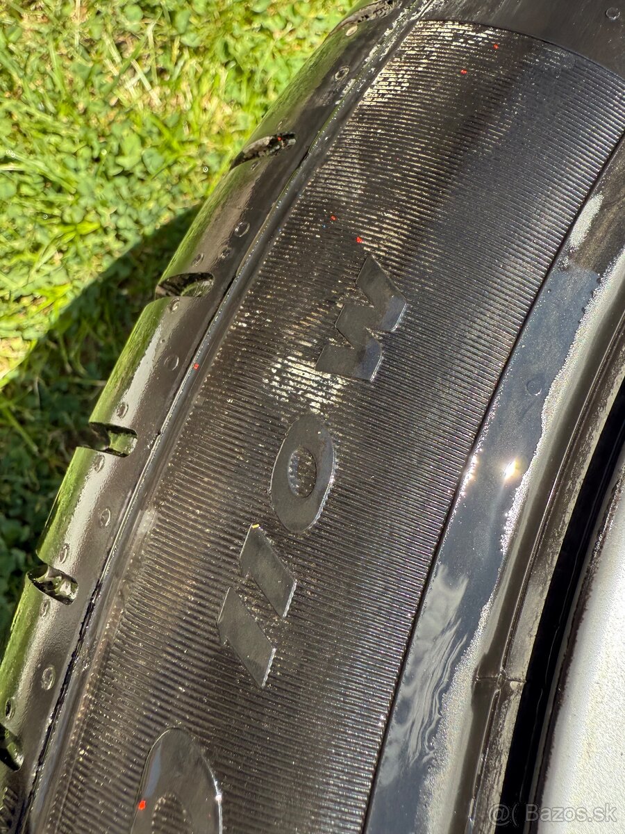 Predám Alu disky+pneu BMW X5,X6 r20 - 18