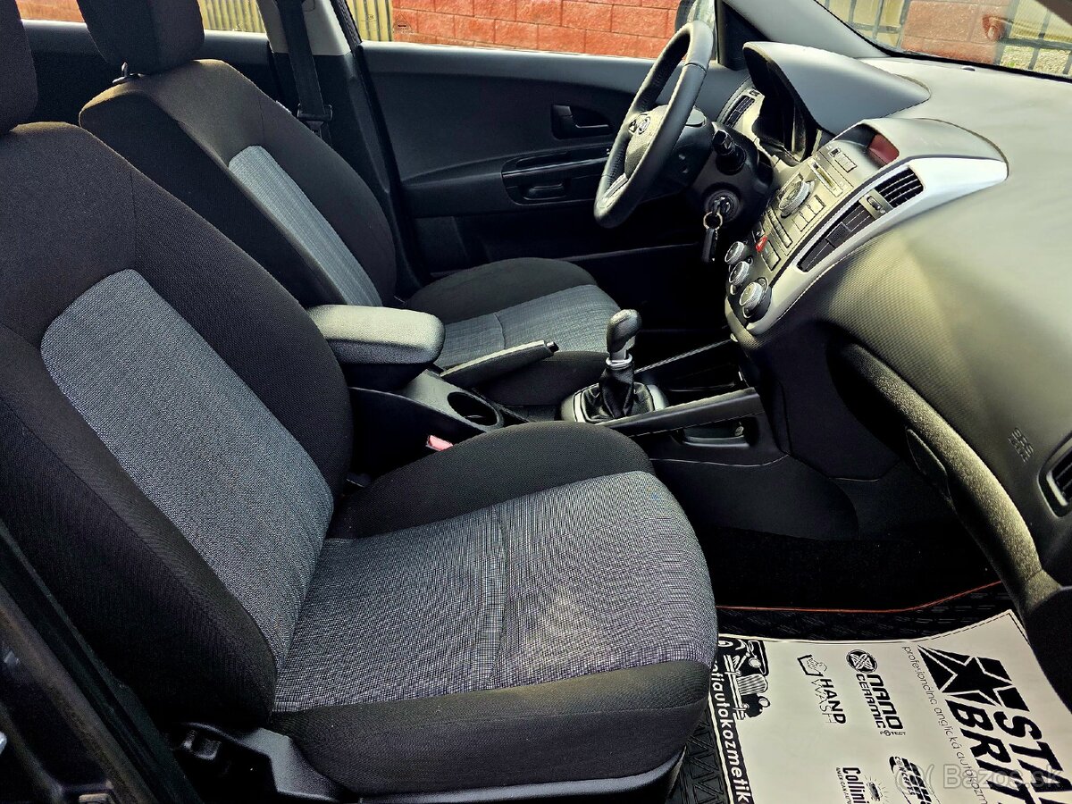 Kia Ceed 1.4 CVVT • Facelift 2011 • 172 tisíc KM • Nová STK - 18