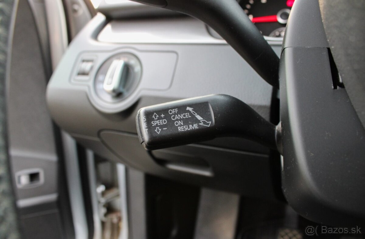 Volkswagen Passat B7 Sedan 2.0 TDI BMT - 18