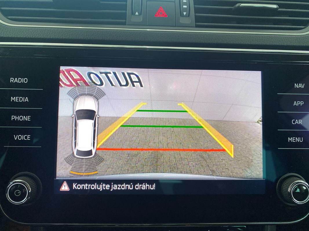 Škoda Superb Combi 2.0 TDI DSG Style 110kW - 18