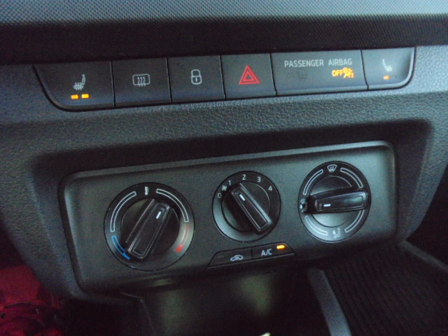 Škoda Fabia 1.0 TSI Ambition r.v.8/2020 - 18