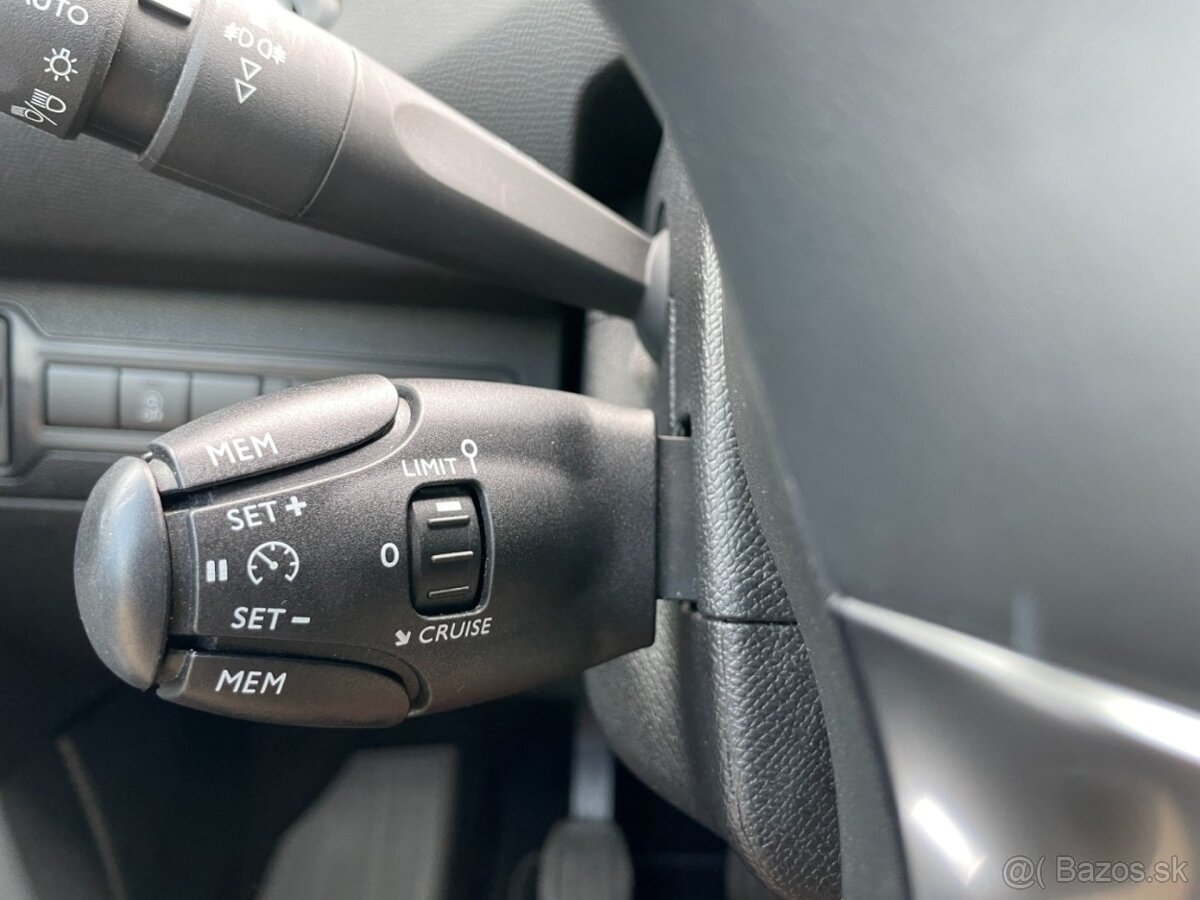 Peugeot 308 II SW 1.2PT 81kW Navi Apps - 18