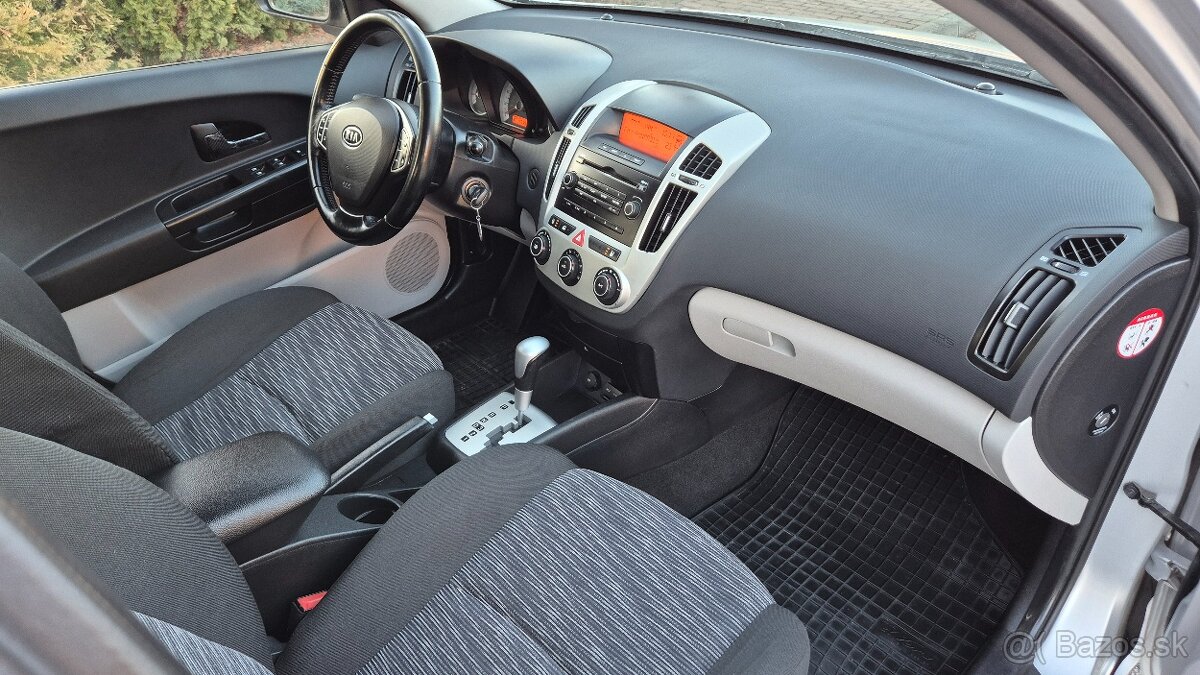 Kia Ceed benzín Automat - 18