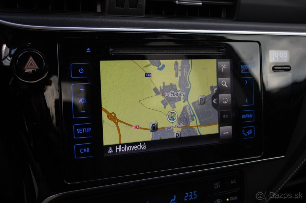 Toyota Corolla sedan 1.6 Ececutive - 18