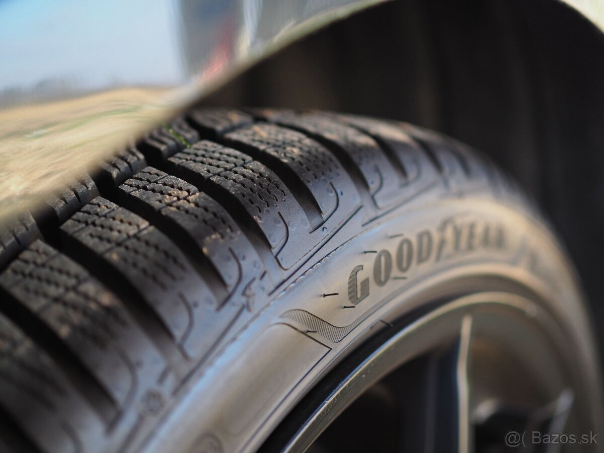 TOYOTA YARIS GR - SPORT/PERFORMANCE - 18