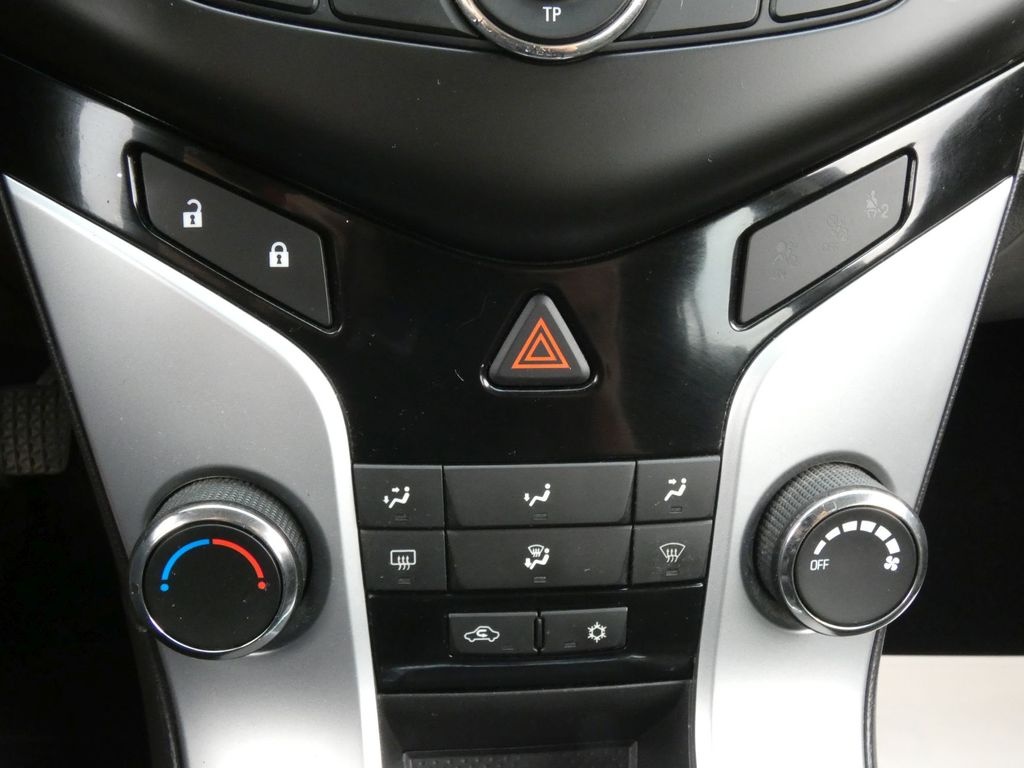 Chevrolet Cruze 1.7 TD TOTÁLNÍ VÝPRODEJ - 18