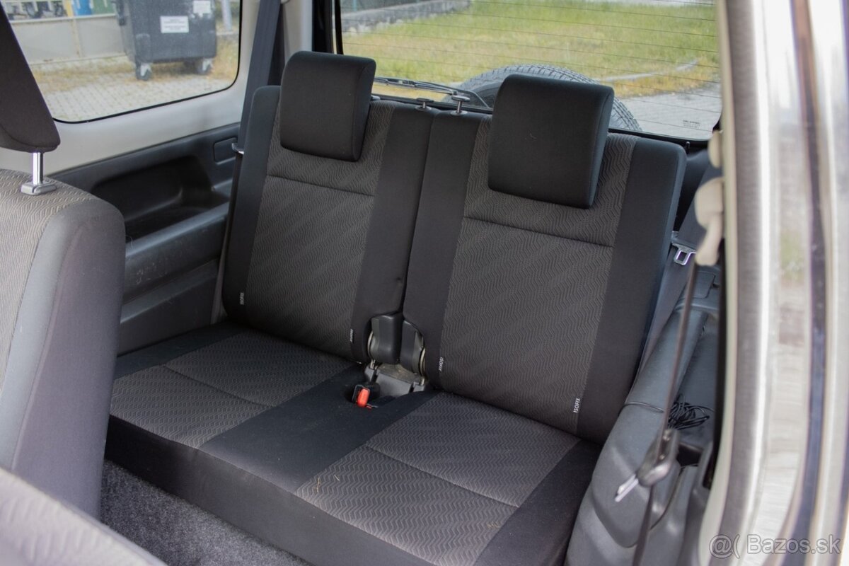 Suzuki Jimny 1.3 JLX AC - 58tis. km - 18