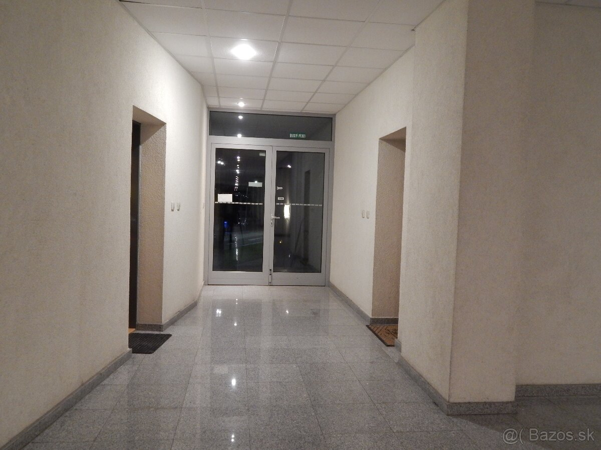 Prenájom: 1-izbový byt s parkovacím miestom v Žiline - 18