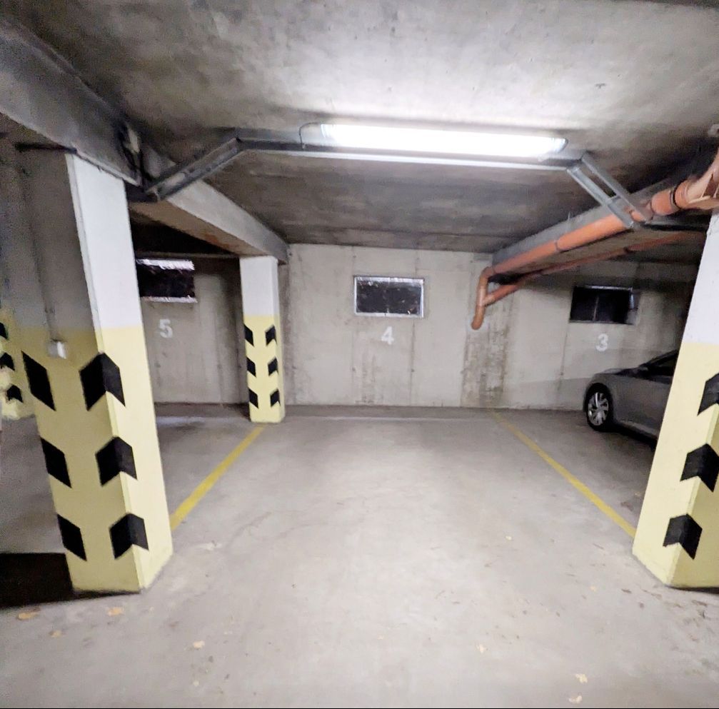 Exkluzívny 2-izbový byt, 65 m2 v centre mesta s parkovaním – - 18