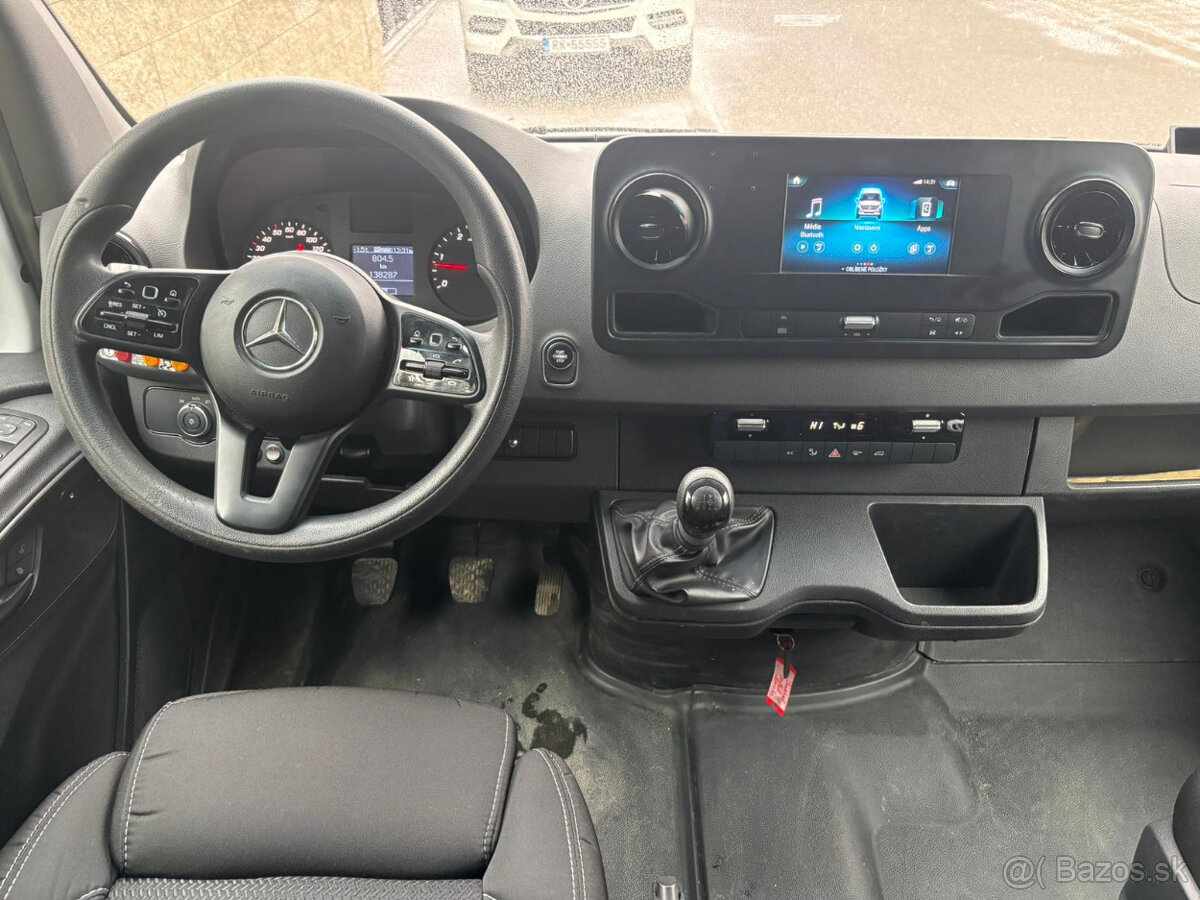 Mercedes-Benz Sprinter 519 - mini ťahač so spaním - 18