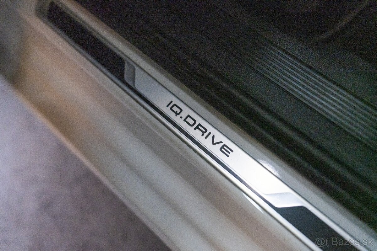 Volkswagen Touran 2020, 7-miest, 2.0TDi - AT7, odpočet DPH - 18