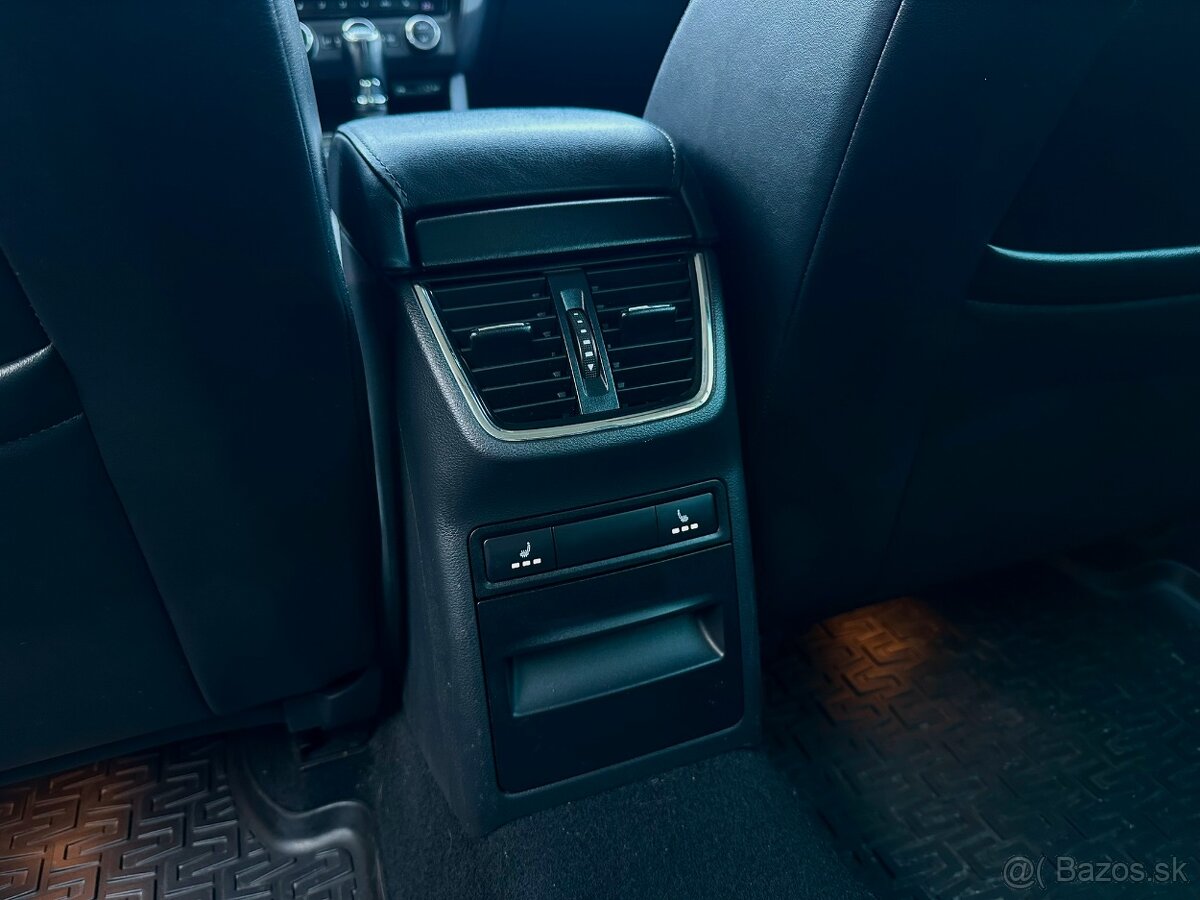 Škoda Octavia Combi SCOUT2.0 TDI DSG 4x4 - 18