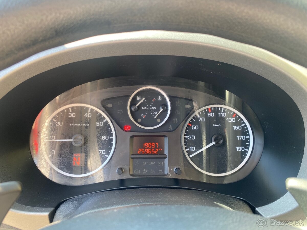 PEUGEOT PARTNER 1.6 HDI AUTOMAT - 18