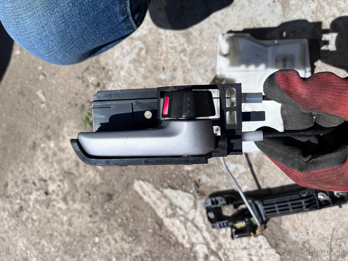 Suzuki Splash zamky dveri, klucky, mechanizmus okien,madlo - 18