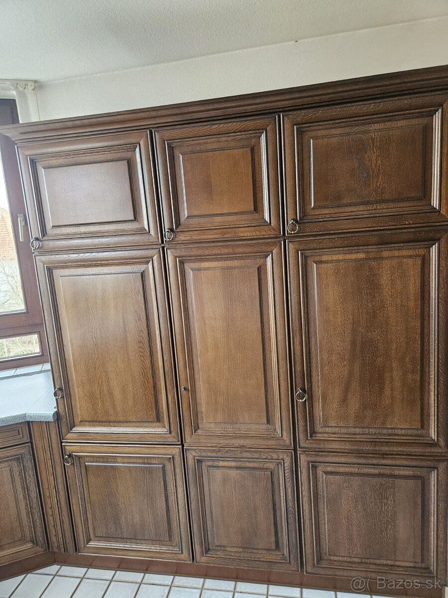 Masívna kuchynská linka z Nemecka so spotrebičmi - 18