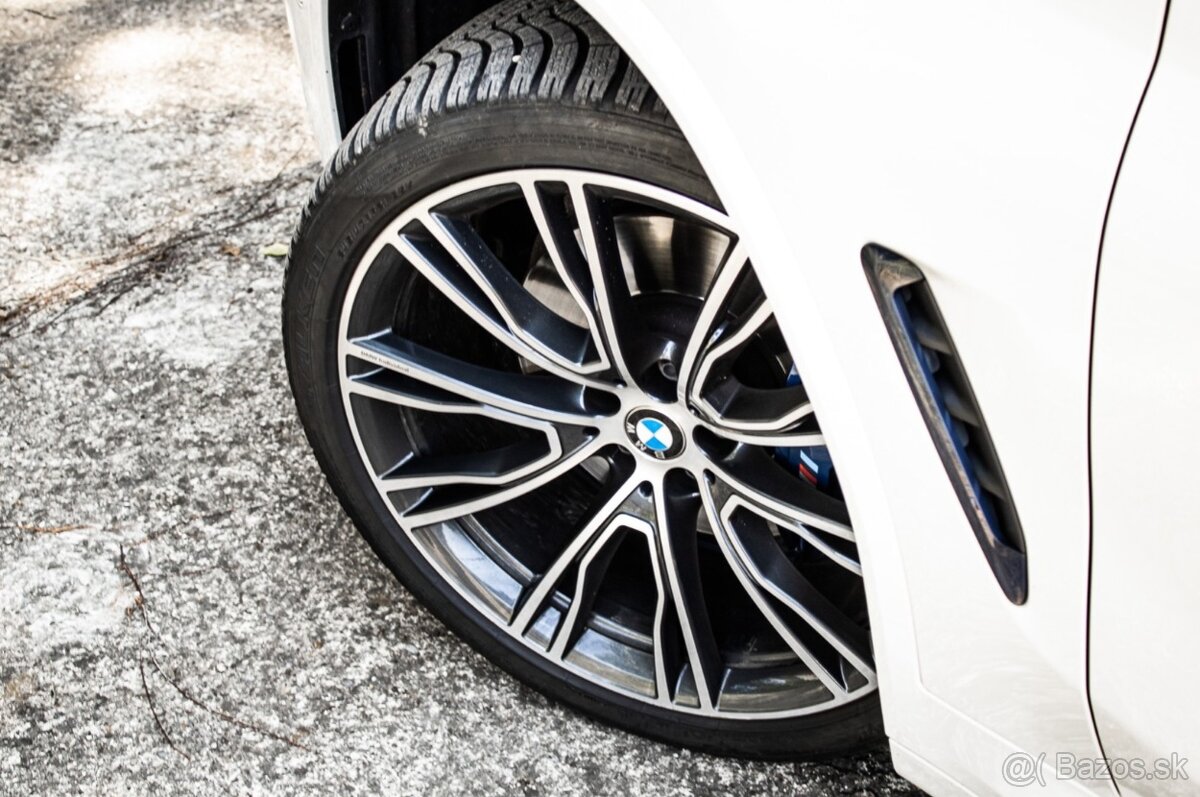 BMW X3 XDRIVE20D A/T - 18