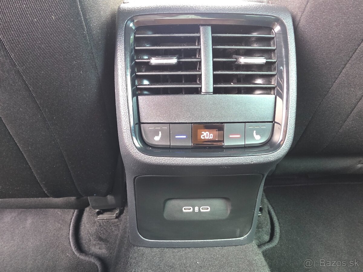Škoda Octavia Combi RS DSG 4x4 - 18