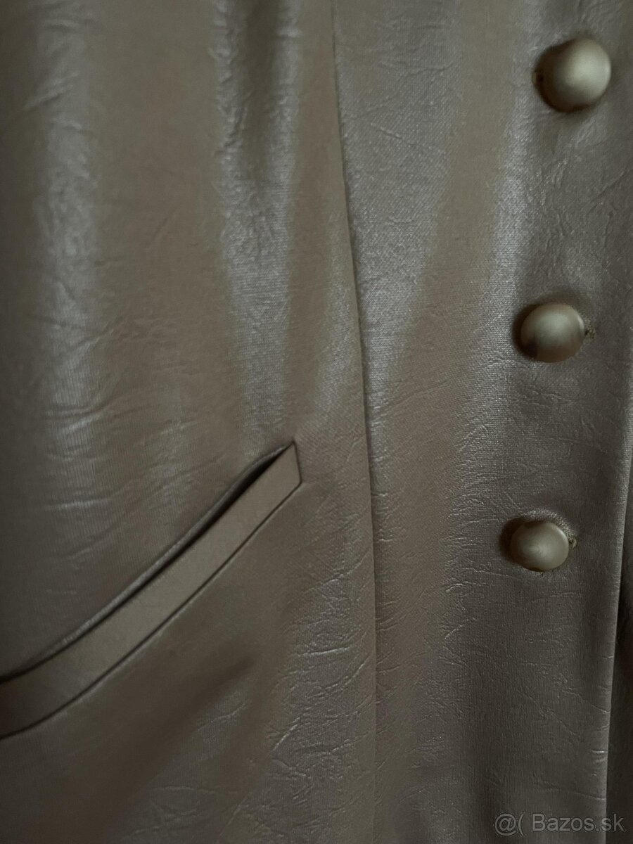 Predám slávnostný kostým - 18