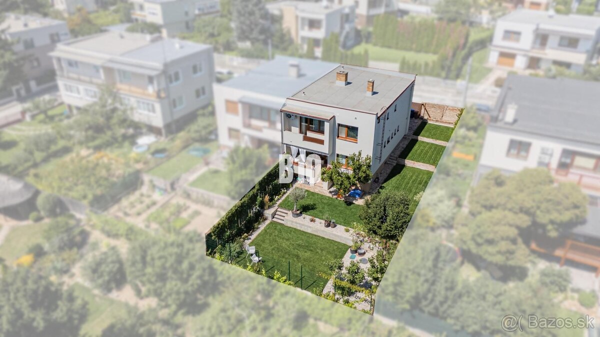 PRIESTRANNÝ rodinný dom v TOP lokalite NITRA - ZOBOR - 18