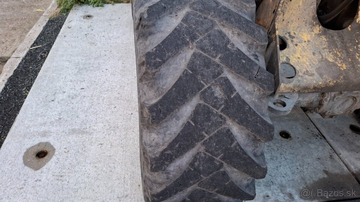 KOMATSU WA 85-3 - 18