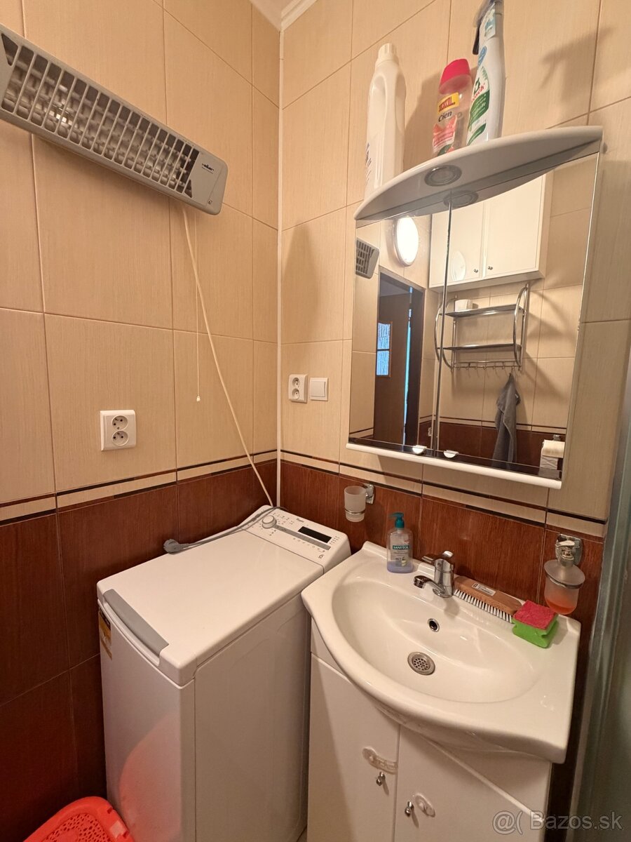 Na prenájom 2 izbový byt - 18