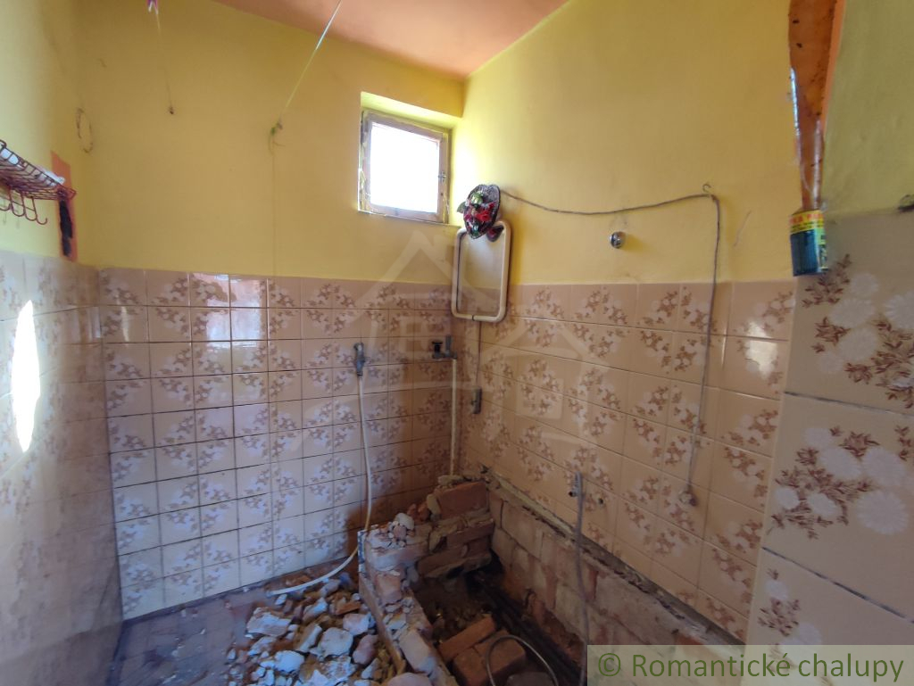 Starší rodinný dom v Stupnom pri Považskej Bystrici na rek - 18