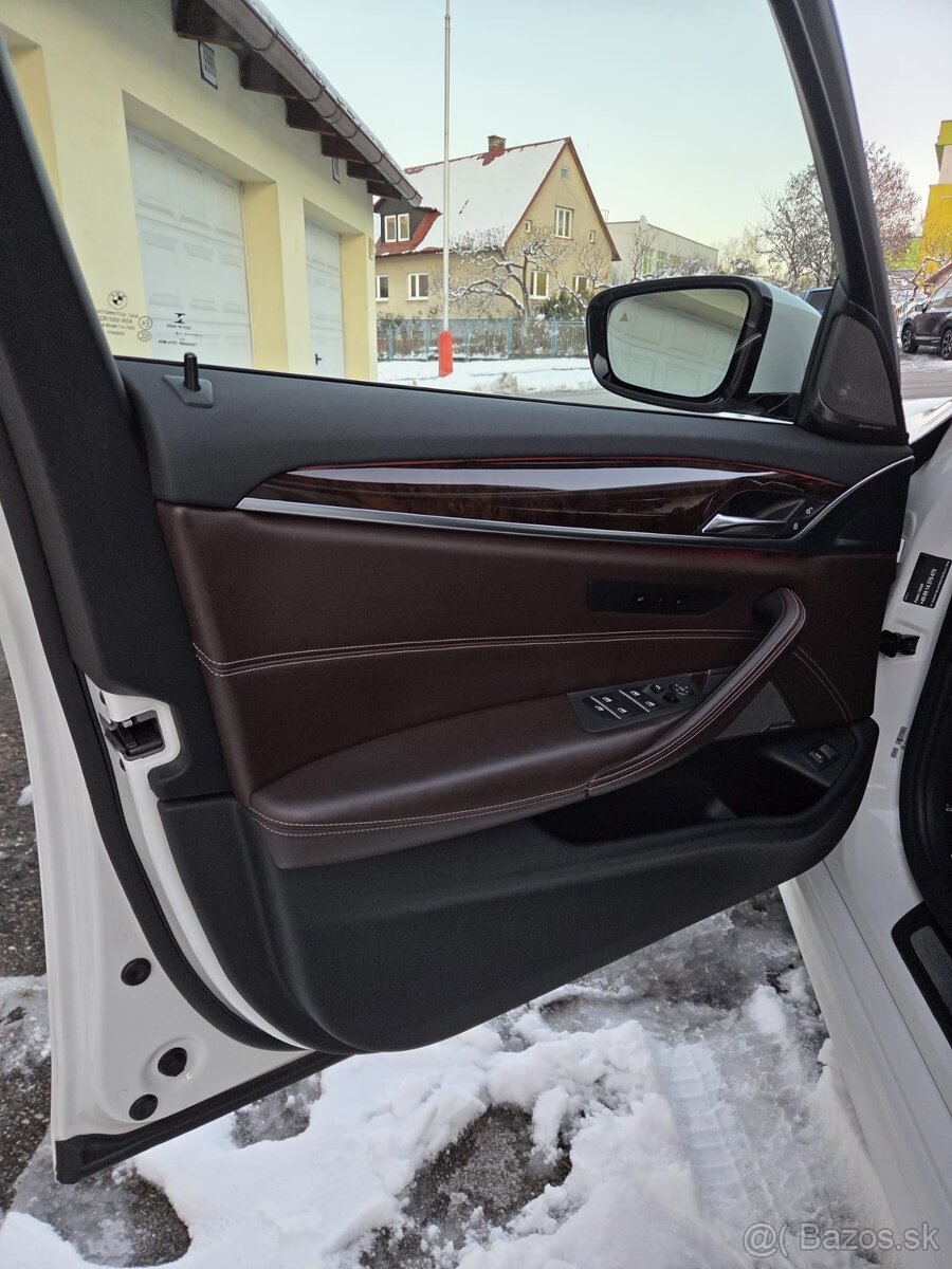 BMW 520 xdrive G31 - 18