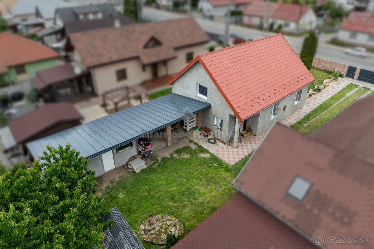 Ponúka na predaj RD Valaliky - 18