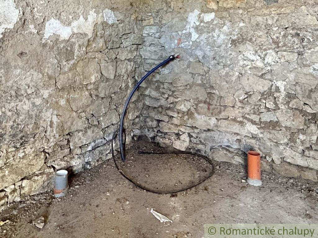 Dom v rekonštrukcii v obci Gemerská Panica - 18