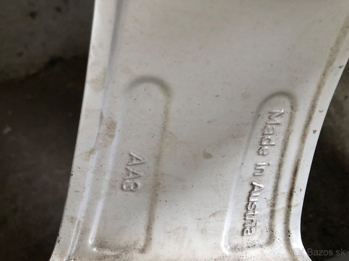 Audi elektróny R17 - 18