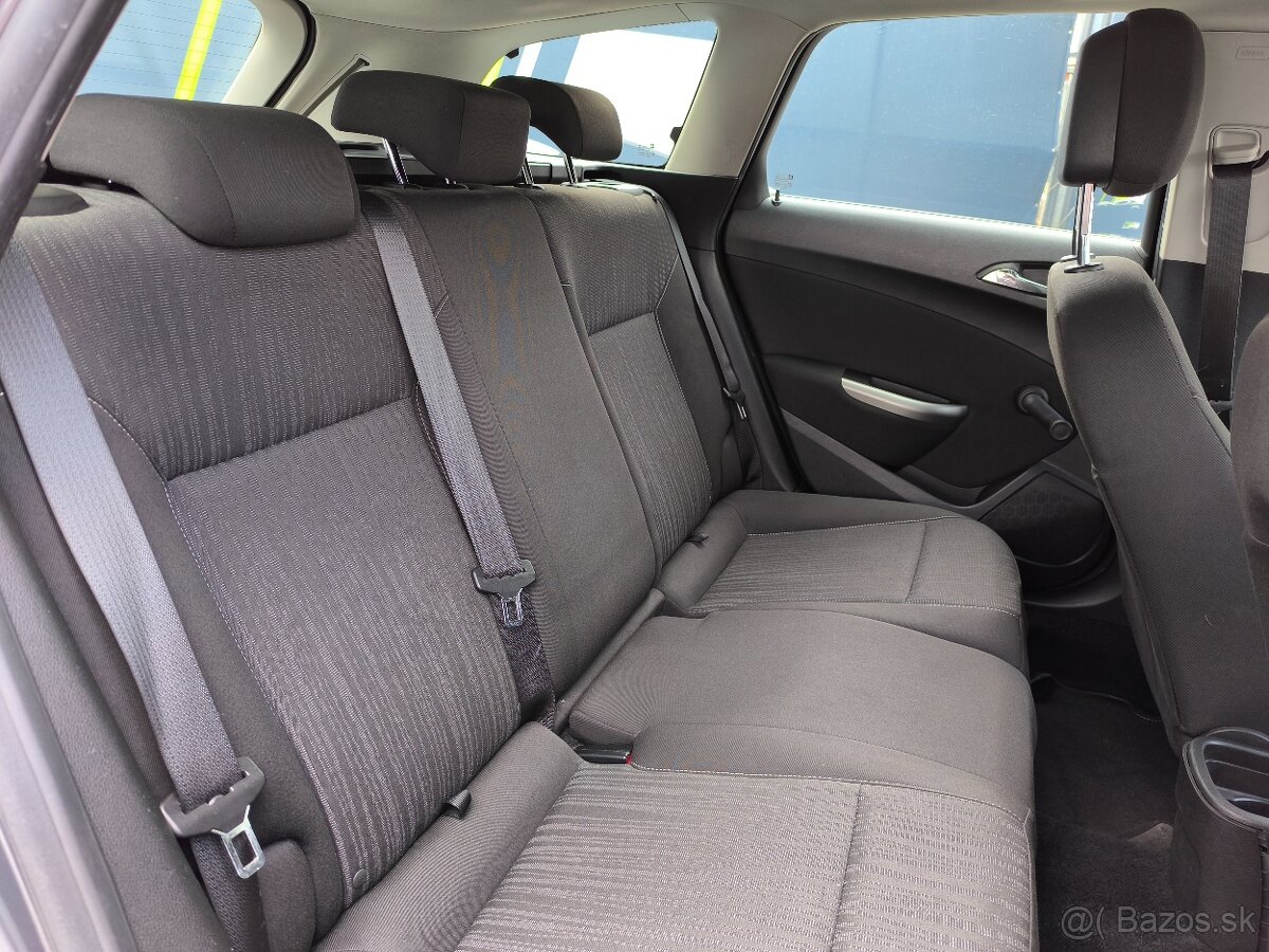 Opel Astra Caravan Classic III 1.6 16V - 18