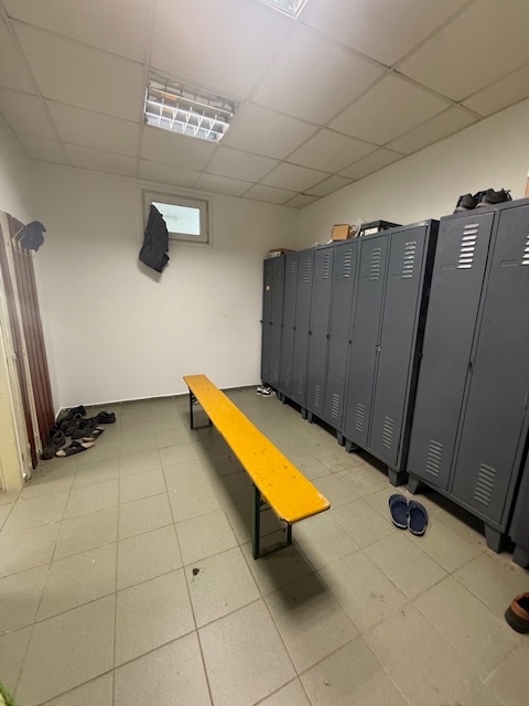 Na predaj 2 prepojené haly 1200 m2 v Dolnom Ohaji - 18