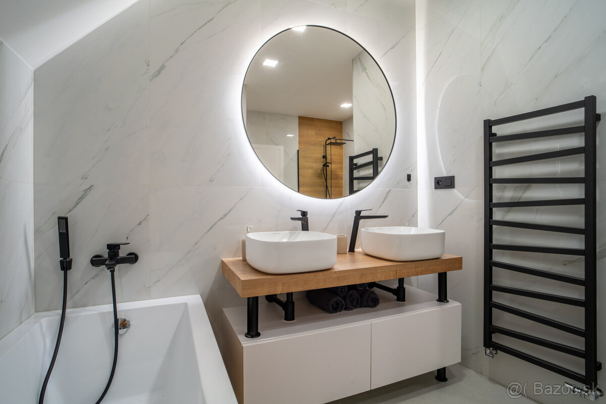 Na predaj štýlový 3-izbový mezonet v historickom centre Trna - 18