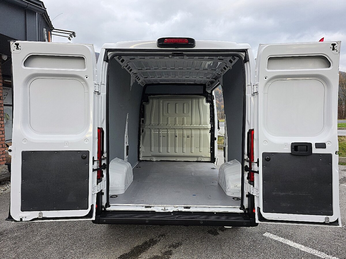 Peugeot Boxer 2,2 BlueHDI L2H2 - 18