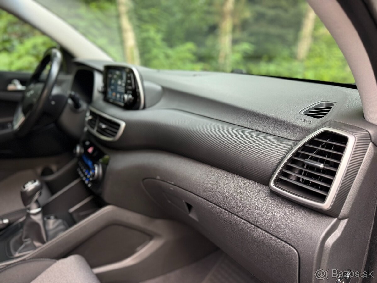 HYUNDAI TUCSON 1.6 T-GDI SMART 4x4 130kW/ SK AUTO/ 1.MAJITEĽ - 18