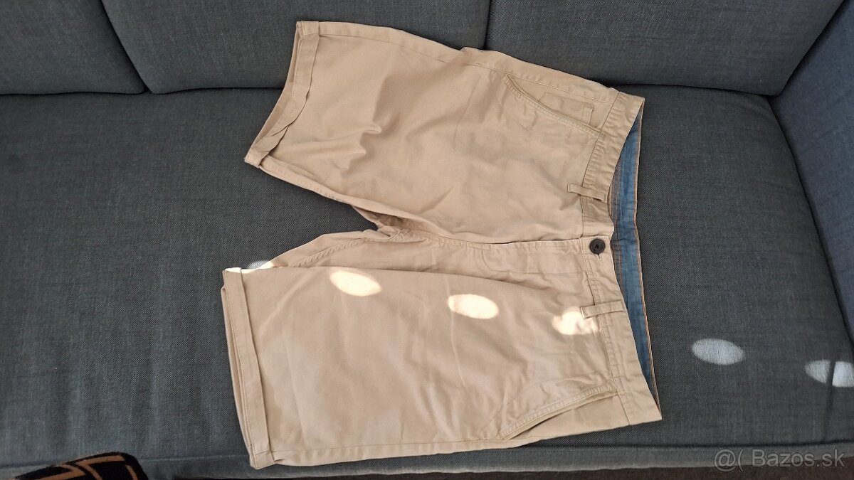 Tom Tailor, HUGO BOSS - 18