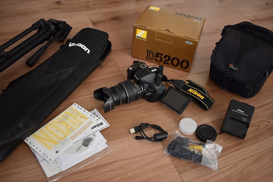 Nikon D5200 s VR objektivom 18 - 55 AF-s 9 tisiic zaberov - 18