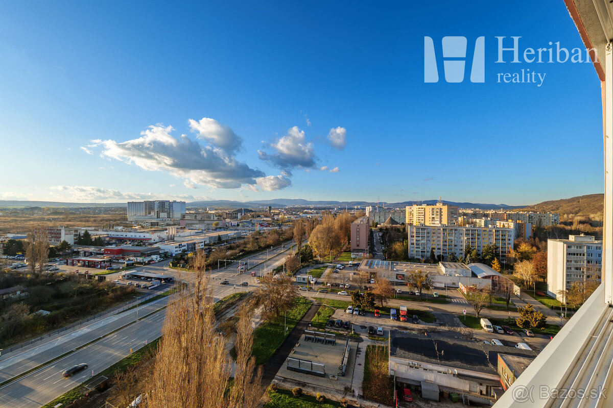 3-izb.byt s 2 logiami, nová komplet rek, Ždiarska ul, Jazero - 18