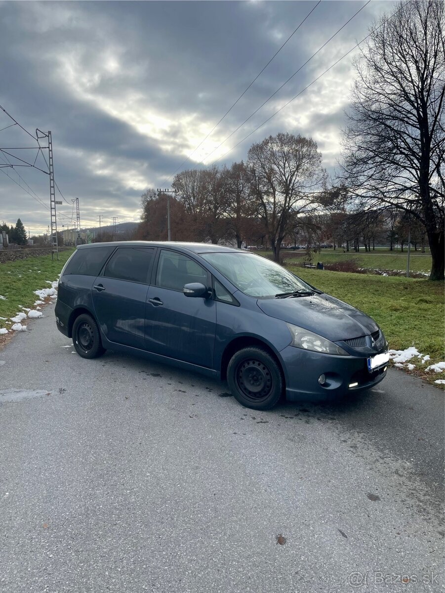 Mitsubishi Grandis 7-miestne - 18