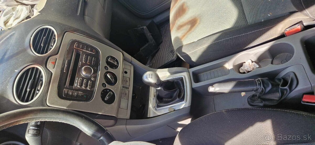 Ford Focus FL 1,6i 74kw kód motora: SHDC - 18