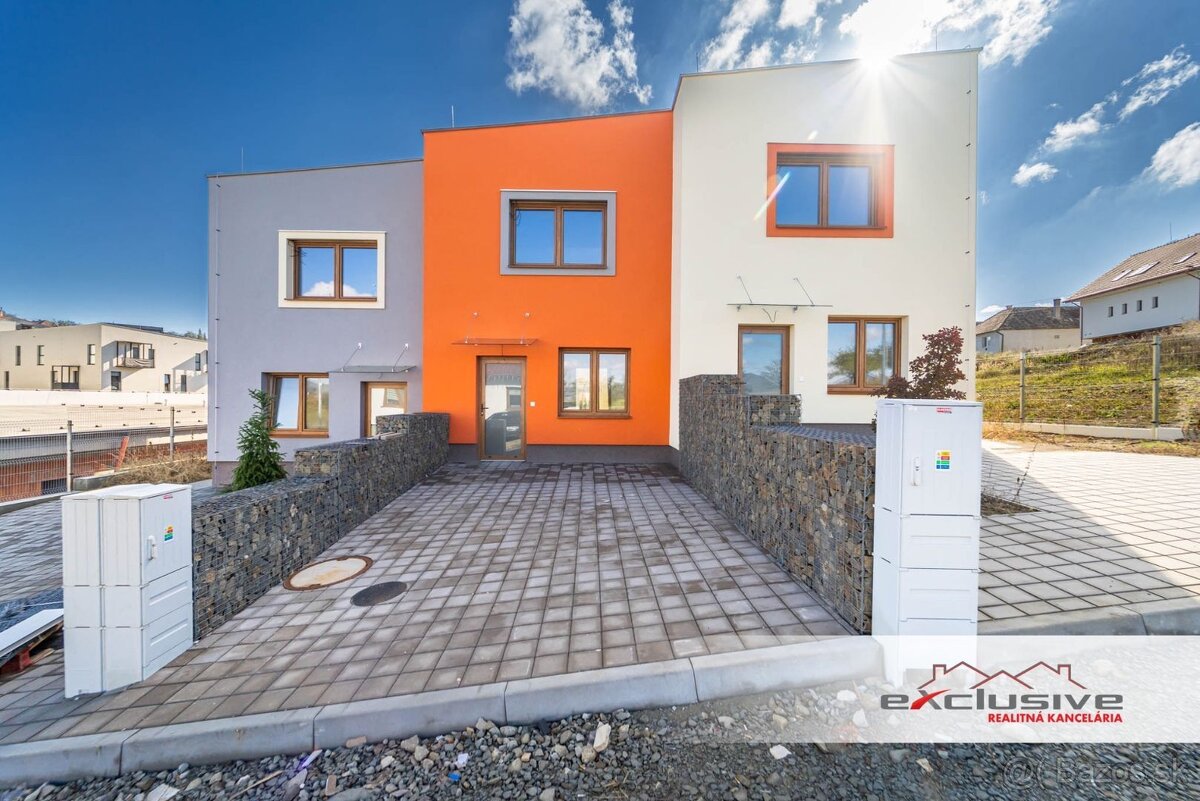 4 - IZBOVÝ RODINNÝ DOM - TRNKOV, 110 M2, TERASA, POZEMOK 335 - 18