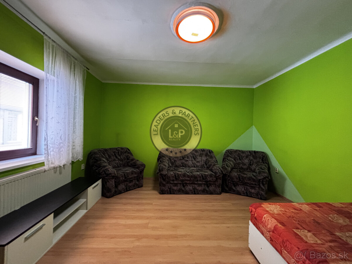 Rodinný dom s 2 bytovými jednotkami NA PREDAJ, VAJNORY - 18